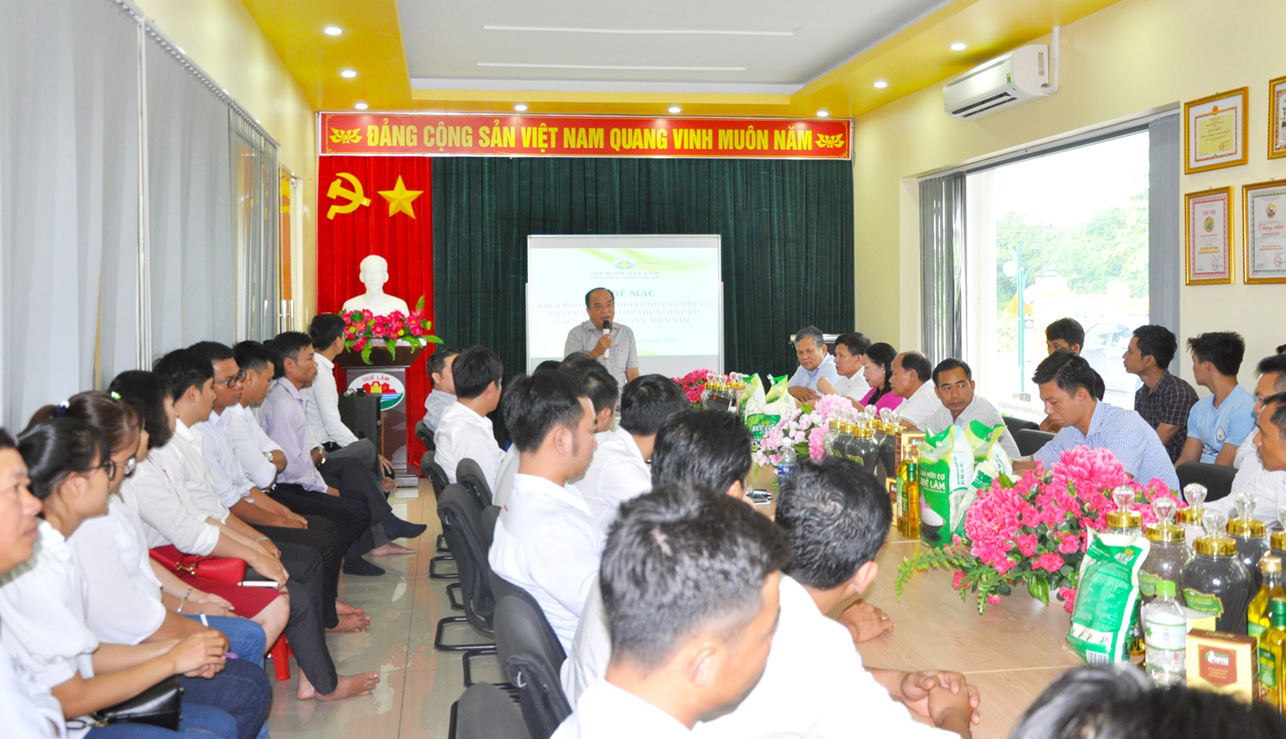65 HỌC VIÊN THAM GIA LỚP TẬP HUẤN CHUYÊN MÔN NGHIỆP VỤ QUẢN LÝ, THỊ TRƯỜNG